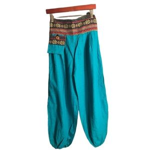 Gypsy Rose Pants S/M.    BL/RD 3.